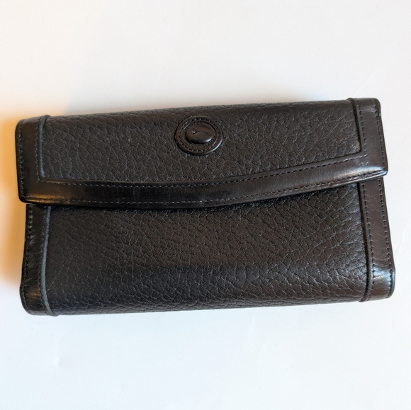 Dooney & Bourke Handbags - Dooney & Bourke vintage Black Leather Wallet In VGUC